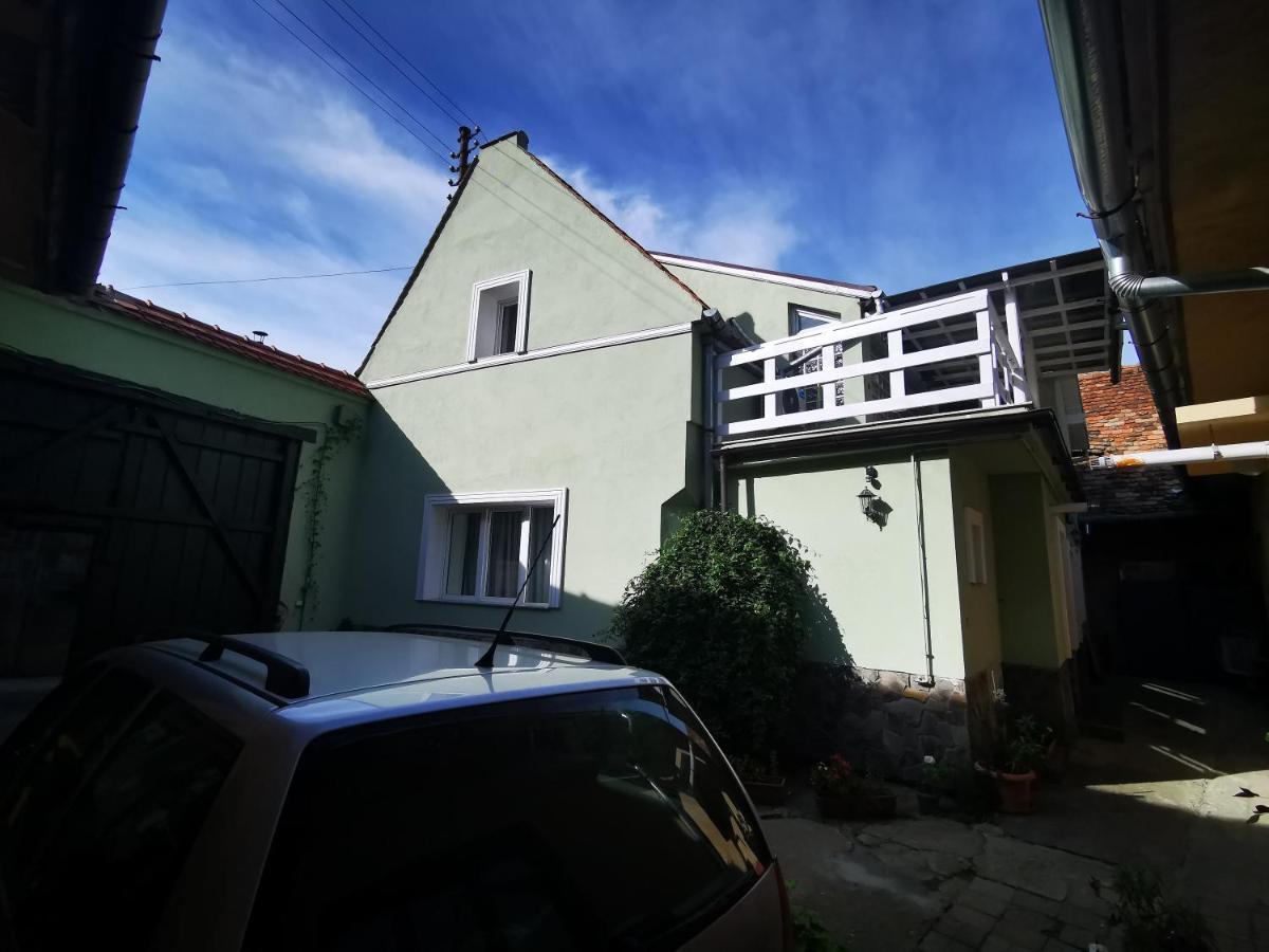 Gruen Haus Studio Sibiu Buitenkant foto