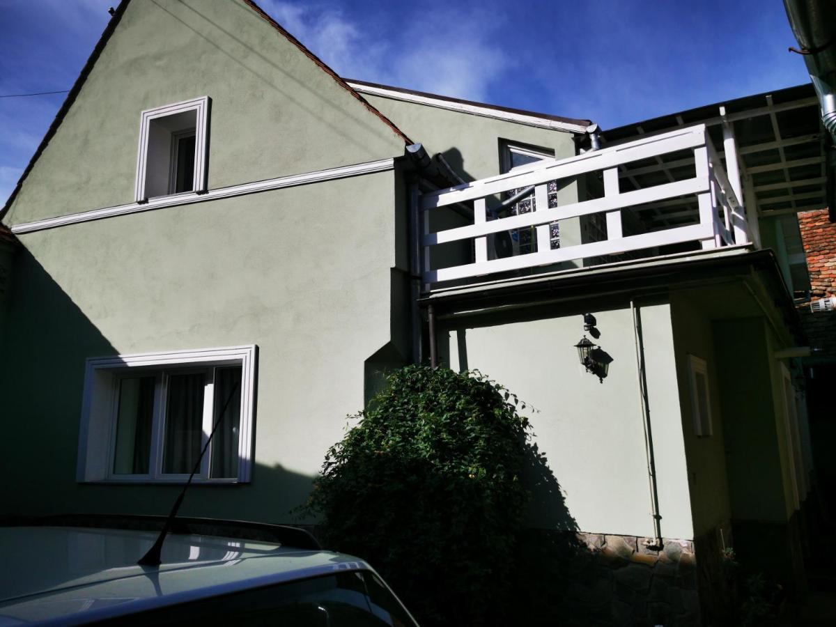 Gruen Haus Studio Sibiu Buitenkant foto