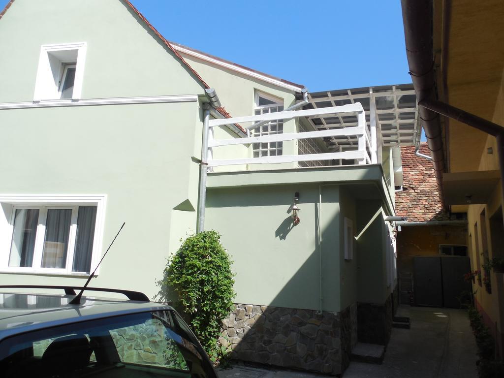 Gruen Haus Studio Sibiu Buitenkant foto